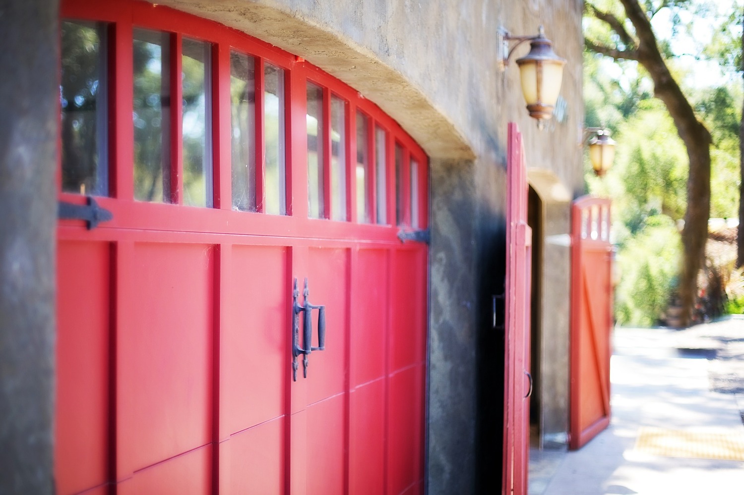 How to turn my garage into the ultimate mancave